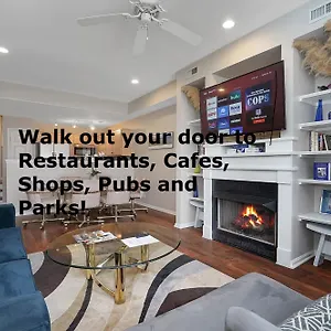 Lux Townhouse, Walk To All, Sleeps 6 Adults , Louisville United States